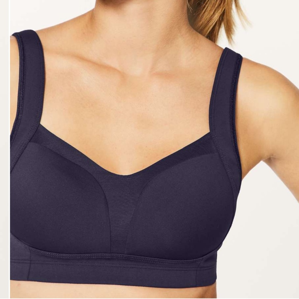 Lululemon• 34dd Ta ta tamer 111. Navy blue